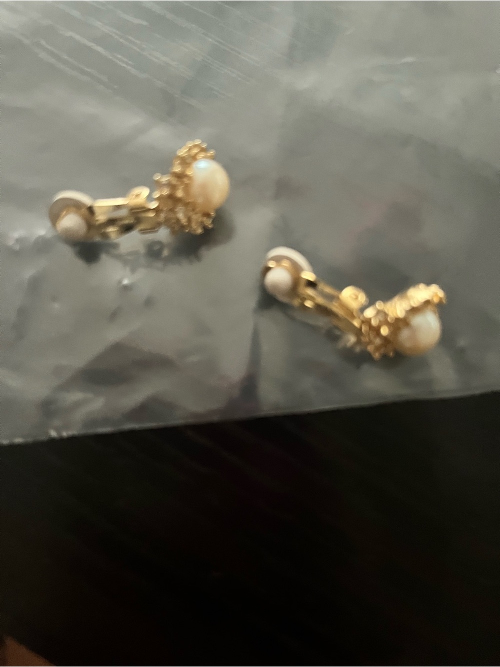 Nina Ricci Gold Pearl Clip on Earrings - Picture 3 of 5